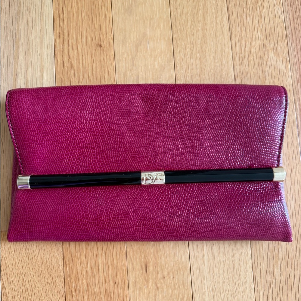 Diane von Furstenberg Pink Lizard Embossed Leather 440 Envelope Clutch